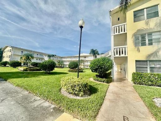69 Dorset B, Boca Raton, FL 33434