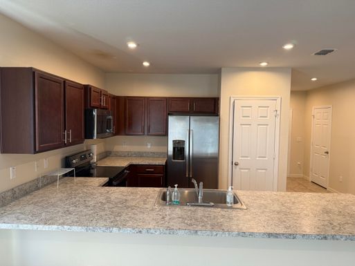 3334 Franklin Square, Fort Pierce, FL 34982