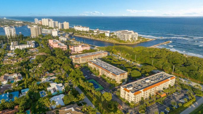 950 Ponce De Leon, Boca Raton, FL 33432