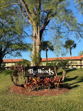 21890 Lake Forest, Boca Raton, FL 33433