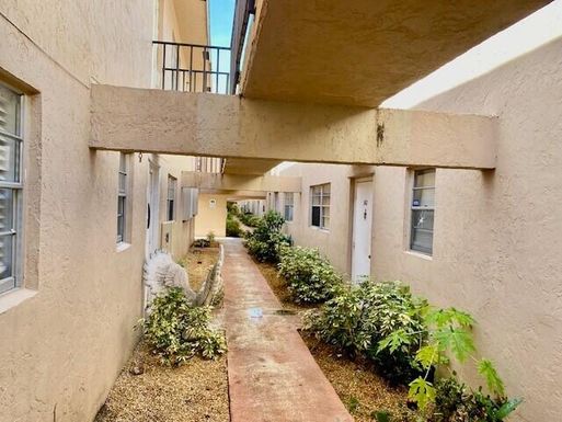 600 2nd, Boca Raton, FL 33432