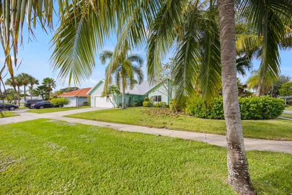 45 Birch, Tequesta, FL 33469