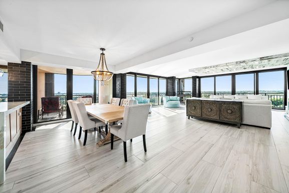 2427 Presidential, West Palm Beach, FL 33401