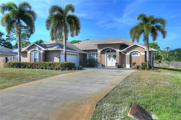 638 Sembler, Sebastian, FL 32958