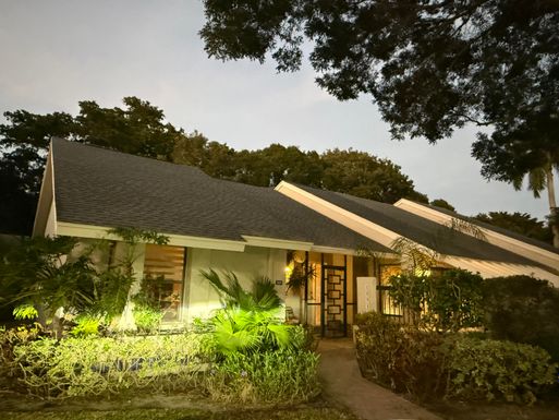 10911 Lake Front, Boca Raton, FL 33498