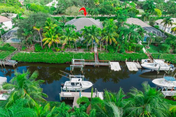 19850 Loxahatchee Pointe, Jupiter, FL 33458