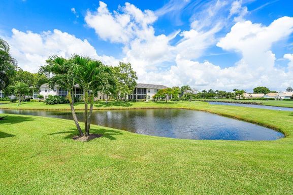 5070 Lake Catalina, Boca Raton, FL 33496