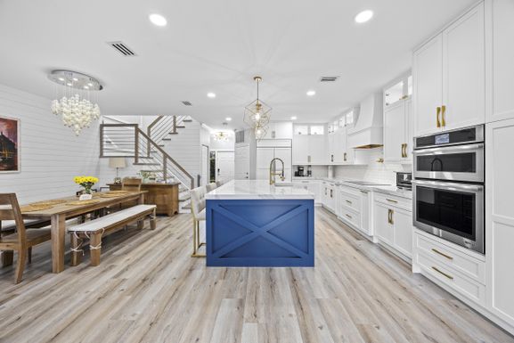 6822 Via Regina, Boca Raton, FL 33433