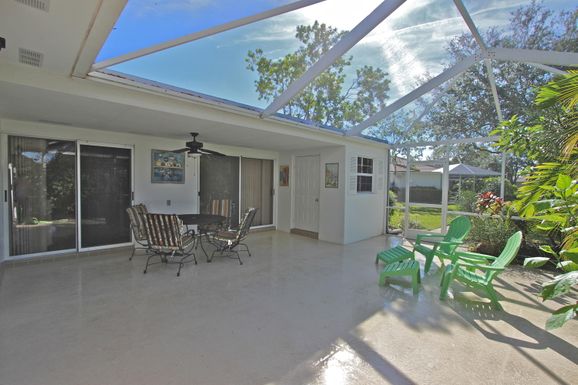 10201 Chapman Oak, Palm Beach Gardens, FL 33410