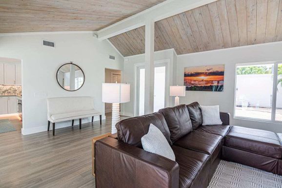 103 Sandpiper, Jupiter, FL 33477