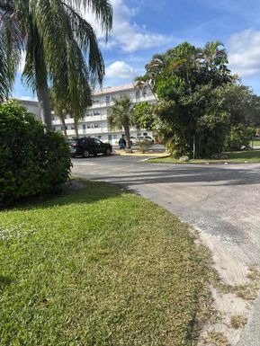 4311 Crystal Lake, Deerfield Beach, FL 33064