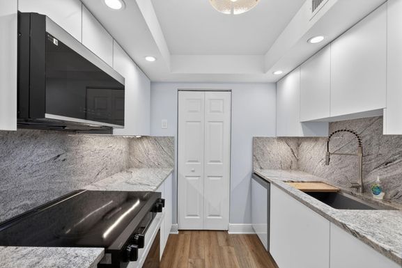 3000 Ocean, Singer Island, FL 33404