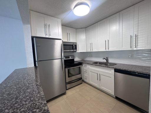 2100 Springdale, Palm Springs, FL 33461