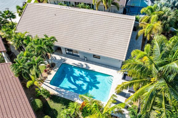 21033 Cottonwood, Boca Raton, FL 33428