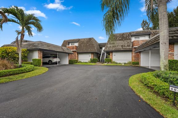 404 Pine Tree, Atlantis, FL 33462