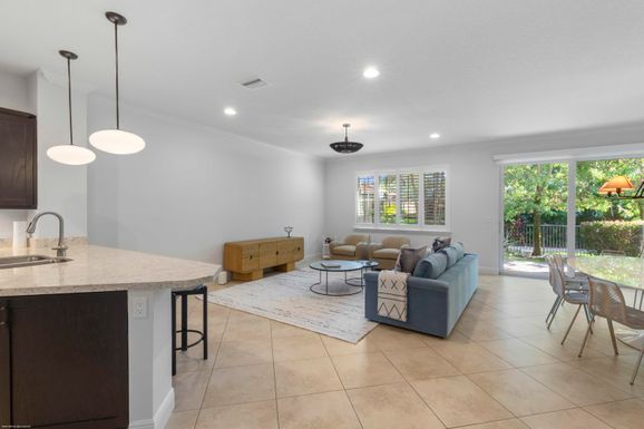 170 Sword Fern, Wellington, FL 33414