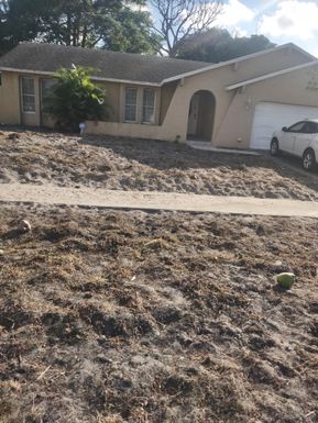 1486 Woodcrest, West Palm Beach, FL 33417