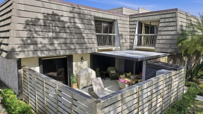 1001 10th, Palm Beach Gardens, FL 33418