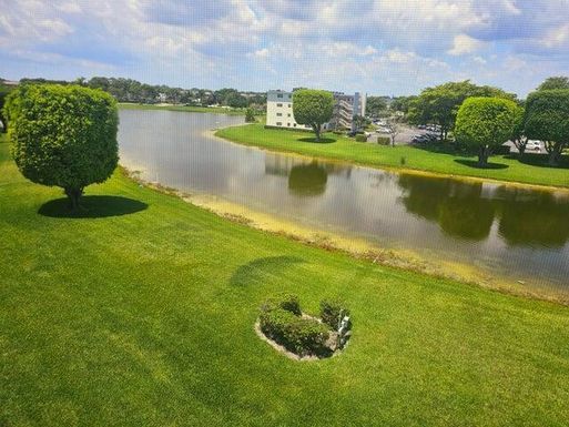 4074 Cornwall D, Boca Raton, FL 33434