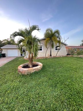 452 Curry, Port Saint Lucie, FL 34983