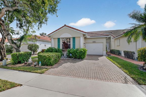 6210 Heliconia, Delray Beach, FL 33484
