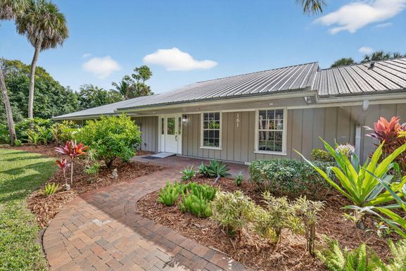 161 Elaine, West Palm Beach, FL 33413