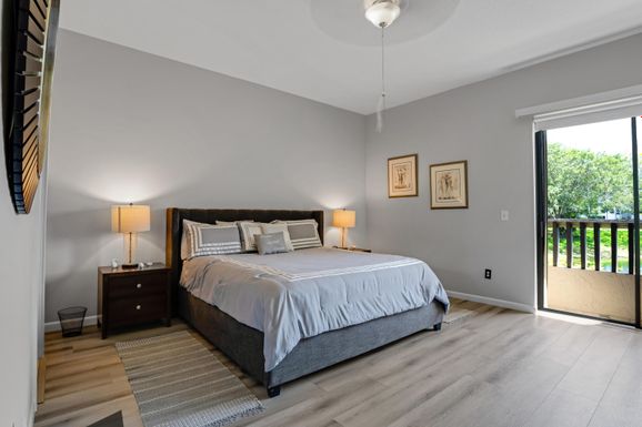 7472 La Paz, Boca Raton, FL 33433