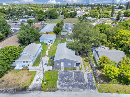 172 15th, Riviera Beach, FL 33404