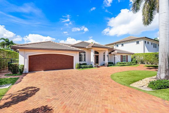 2121 Areca Palm, Boca Raton, FL 33432