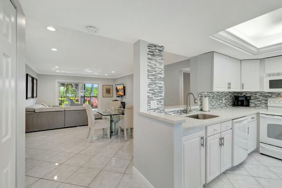 14823 Cumberland, Delray Beach, FL 33446