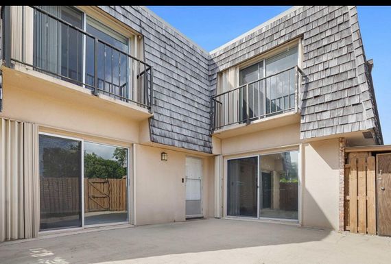 2717 27th, Boynton Beach, FL 33435