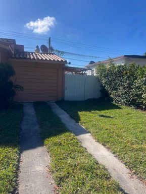 210 60, Hialeah, FL 33012