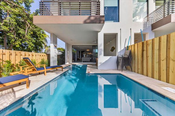 1121 17th, Fort Lauderdale, FL 33304