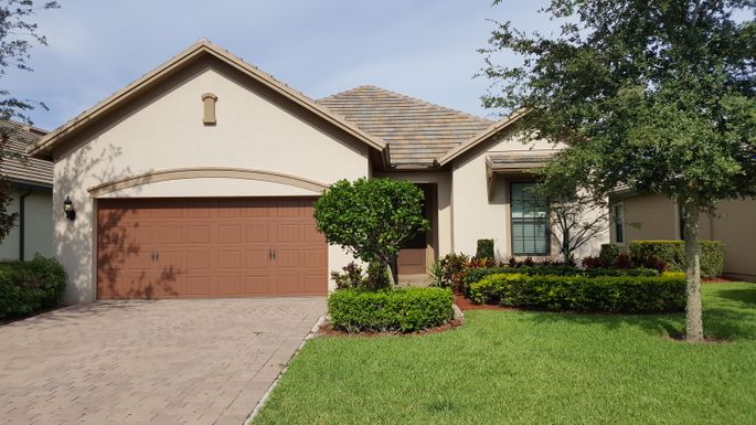 10538 Prato, Wellington, FL 33414
