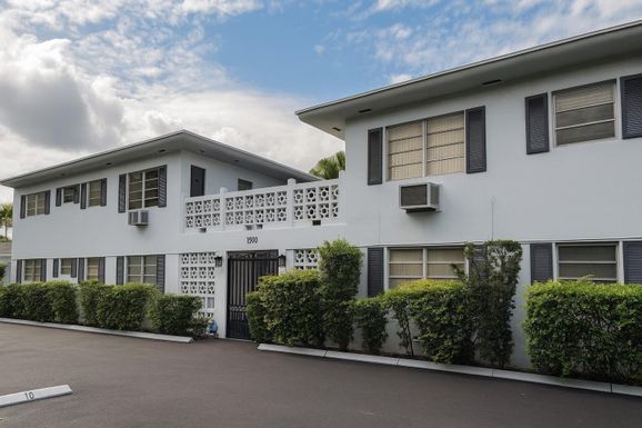1500 20th, Hollywood, FL 33020