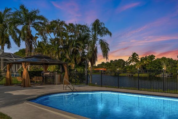 12725 Kingsway, Wellington, FL 33414