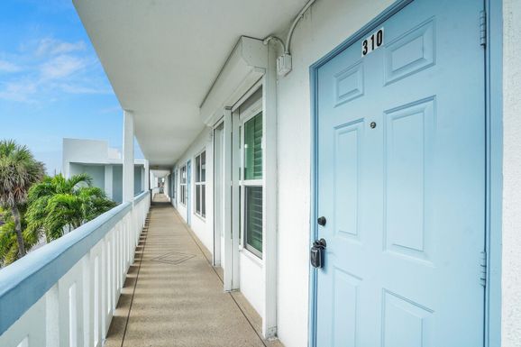 310 Wellington M, West Palm Beach, FL 33417