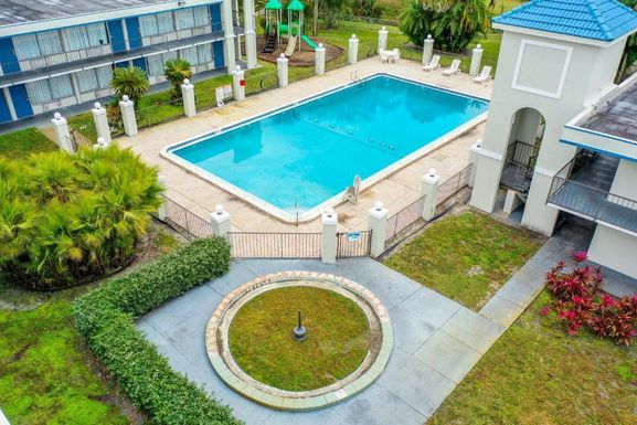 4645 Socrum Loop, Lakeland, FL 33809