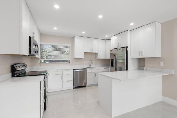 301 12th, Boynton Beach, FL 33435