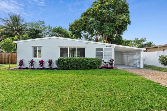3209 French, Lake Worth, FL 33461