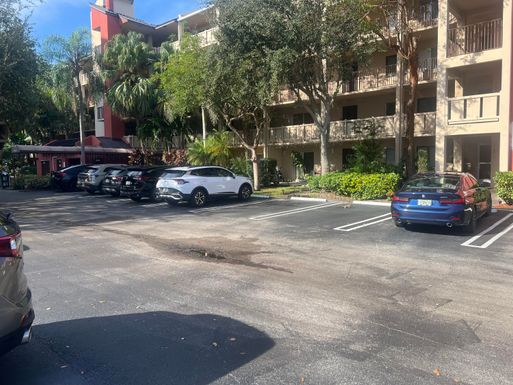 2208 Cypress Bend, Pompano Beach, FL 33069