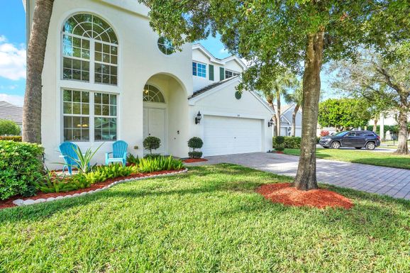 108 Devonshire, Royal Palm Beach, FL 33414
