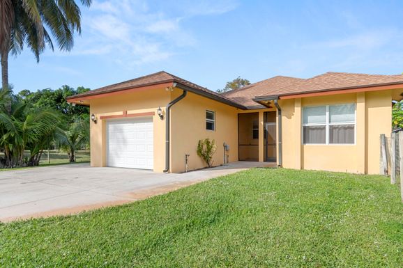 9353 Rodeo, Lake Worth, FL 33467