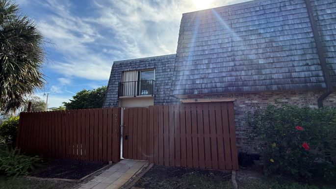 2717 27th, Boynton Beach, FL 33435