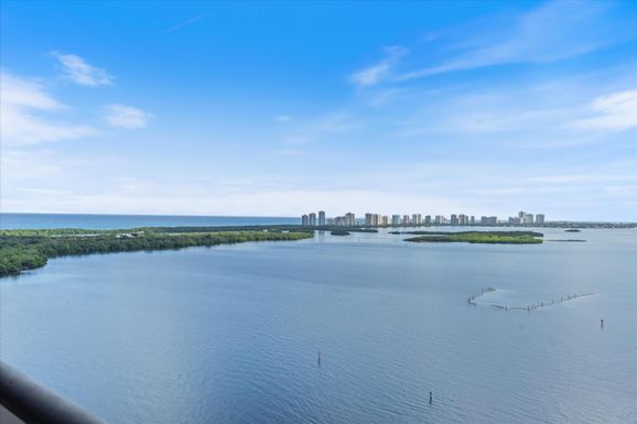 100 Lakeshore, North Palm Beach, FL 33408