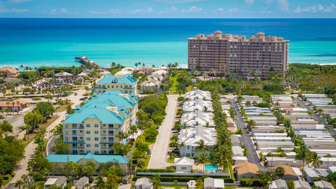 140 Ocean Breeze, Juno Beach, FL 33408