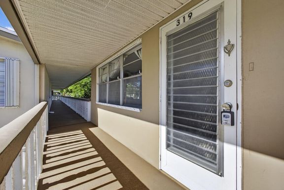 319 Windsor, West Palm Beach, FL 33417