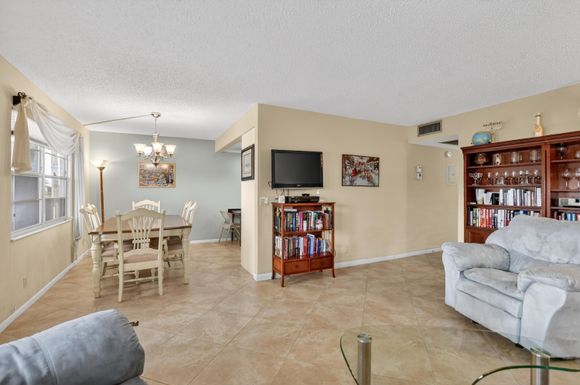 3009 Yarmouth A, Boca Raton, FL 33434