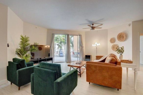 802 Windward, Lantana, FL 33462