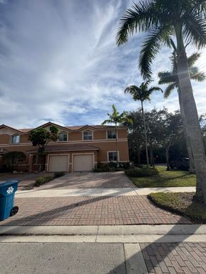 2000 99th, Sunrise, FL 33322